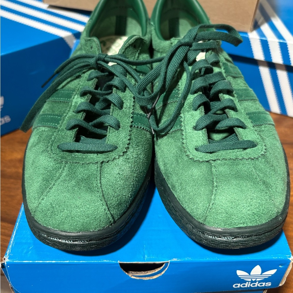 Adidas Men's Tabacco Gruen Green Suede Sneakers size 9 new with tags